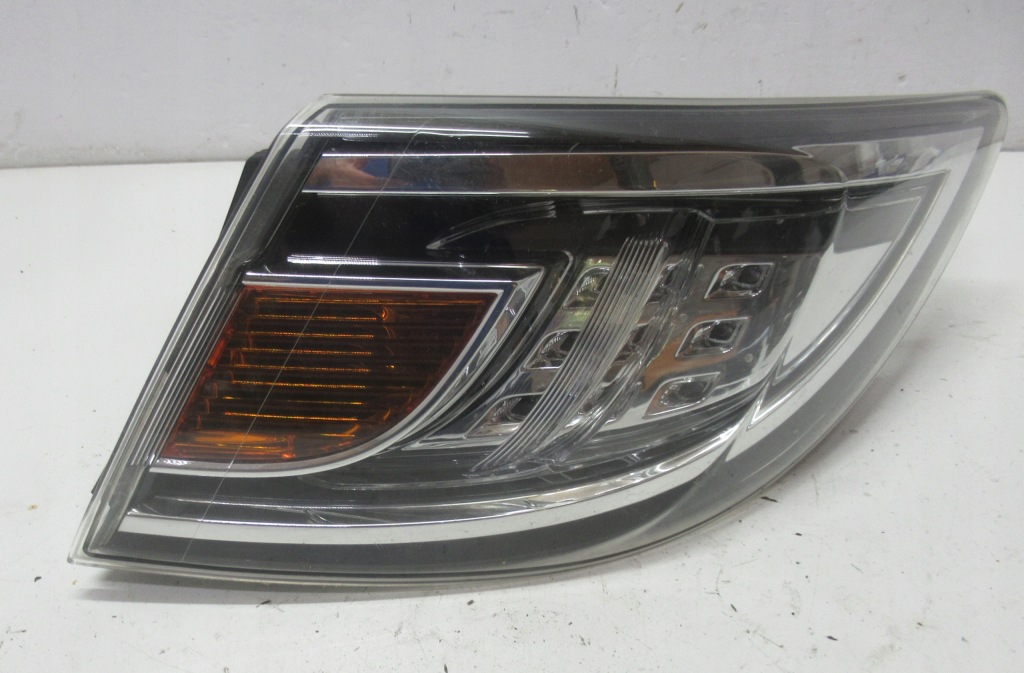 Купить Mazda vi фара правая  задний gs1f-51150
