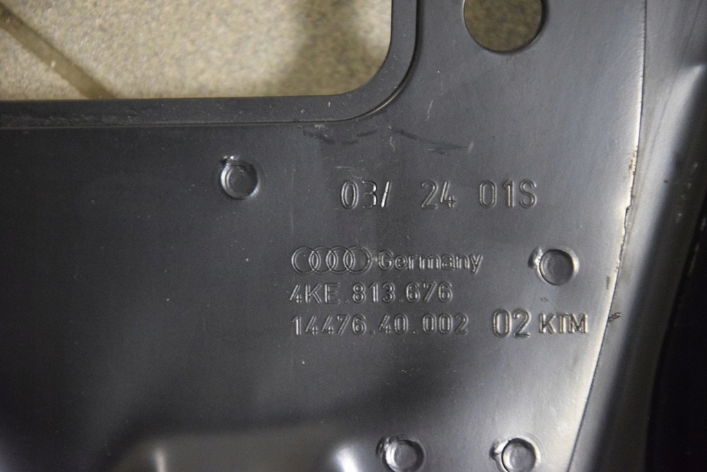 фото №7, Audi e-tron 4ke задній pas задня