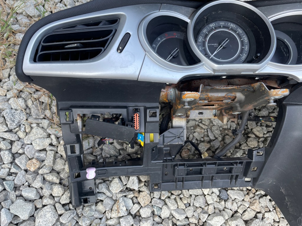 Купить Приборная панель панель  подушка безопасности citroen c3 2 рестайлинг  10-16r ori oem
