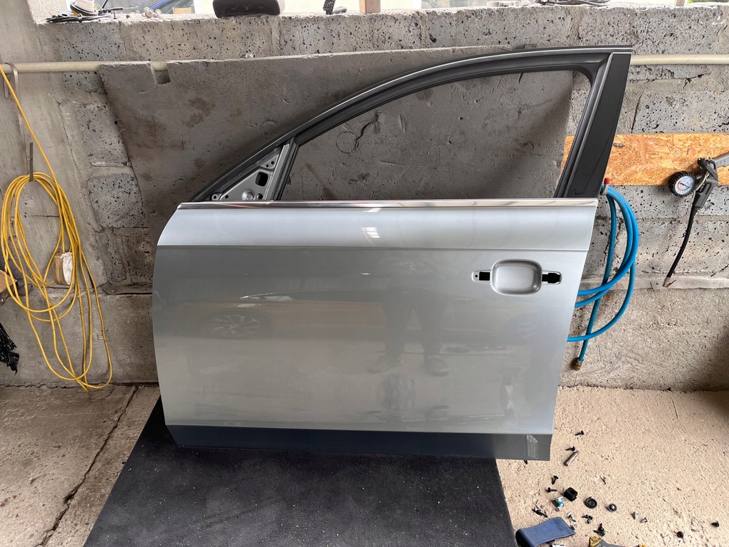 фото №1, Audi a4 b8 дверь левый перед lyzg