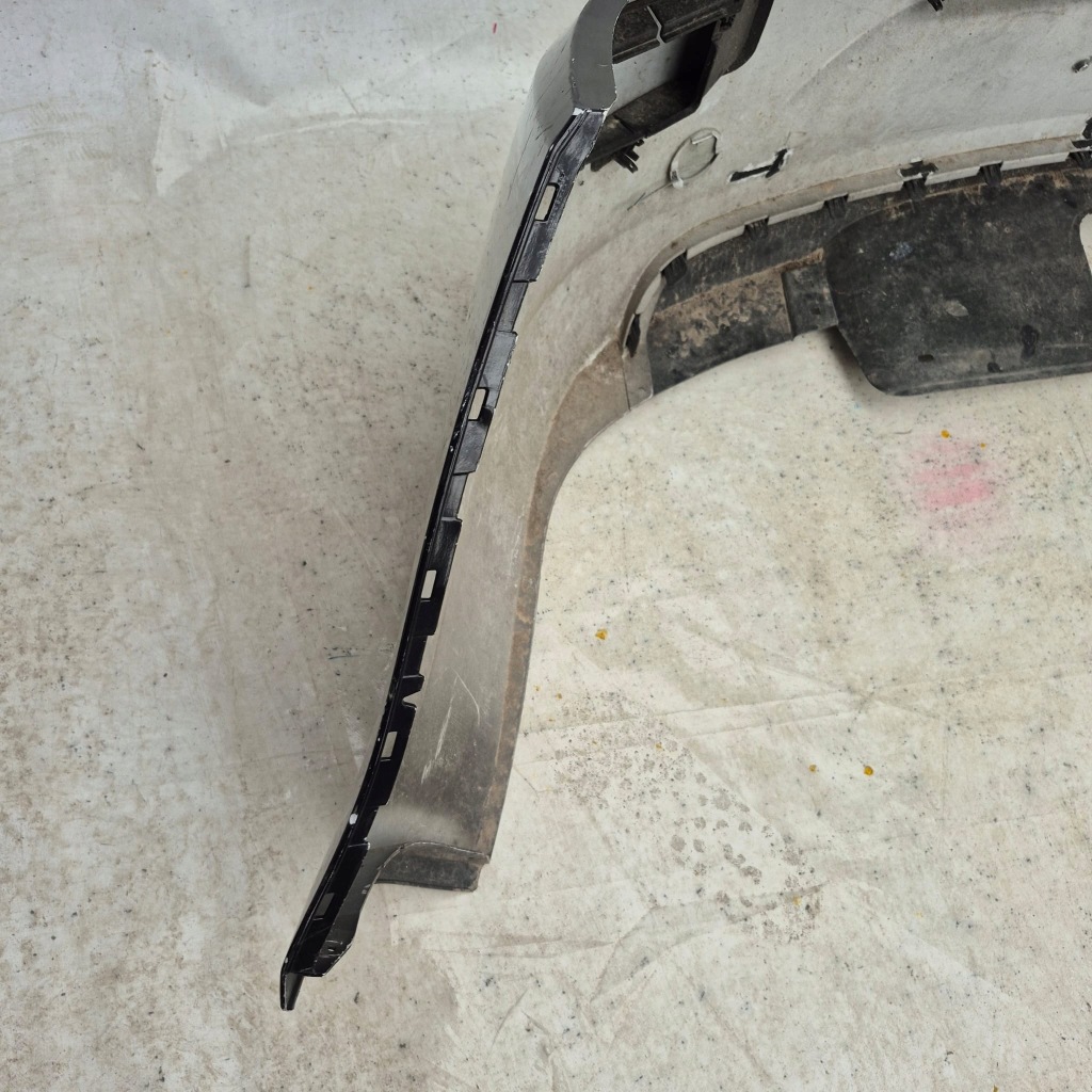 Opel insignia a седан hb рестайлінг  13-17 бампер задні задній фаркоп  pdc Зі Шроту