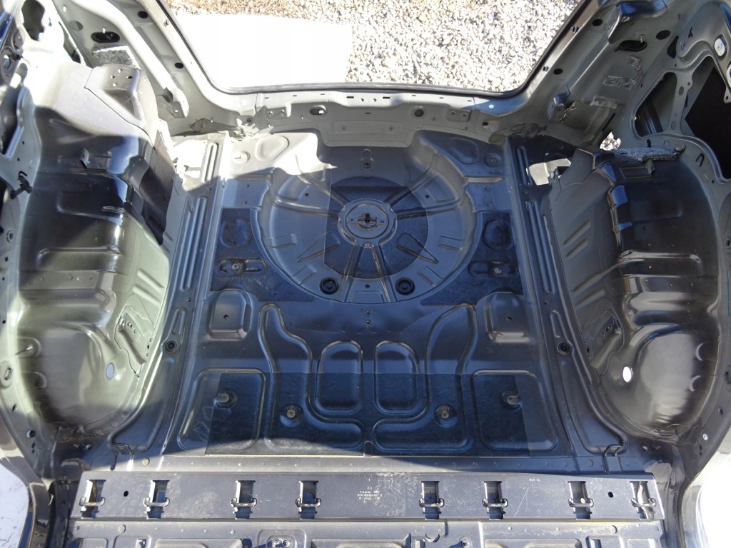 фото №15, Vw touran lift lc9x крила чверть pas задня піддон скло 2003-2015