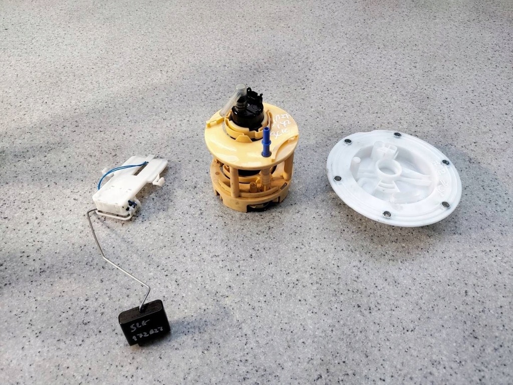 фото №1, Насос помпа топлива w бак mercedes slk r172 w172 2.2 cdi датчик