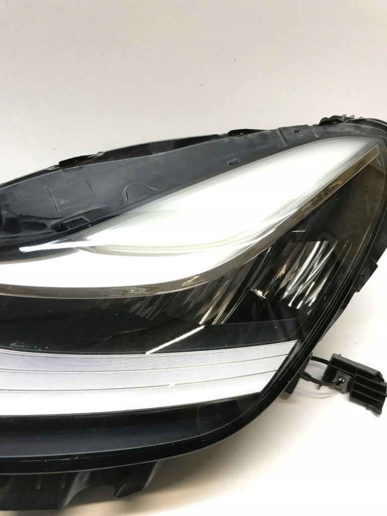 Tesla model 3 фара лівий перед led 1077375-00-c Доставка