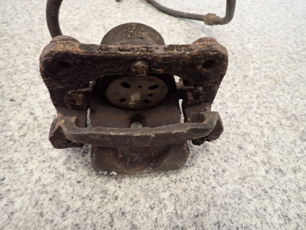 фото №4, Suzuki grand vitara 2.0td 98- суппорт передний правый