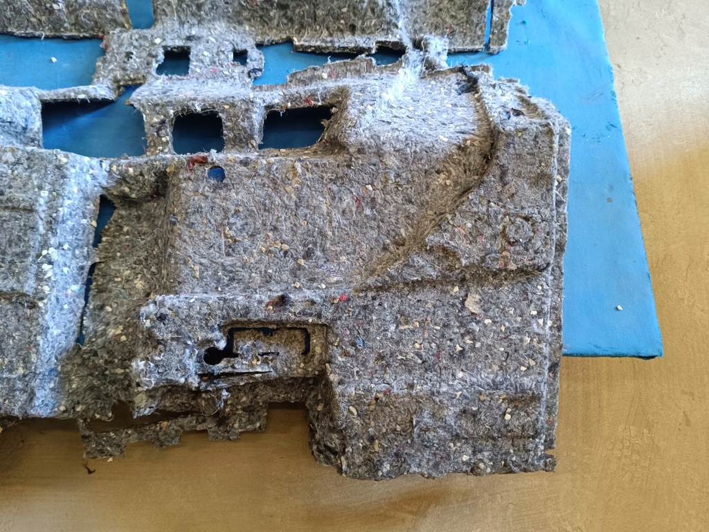 фото №10, Audi q3 f3 sportback 1.4tsi 110kw 2024r шумоизоляция пол войлок 83a863919b