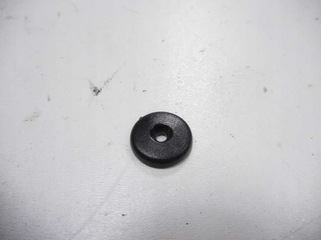 Заглушка поперечина безопасности renault r25 оригинальный номер 7704000989 Цена