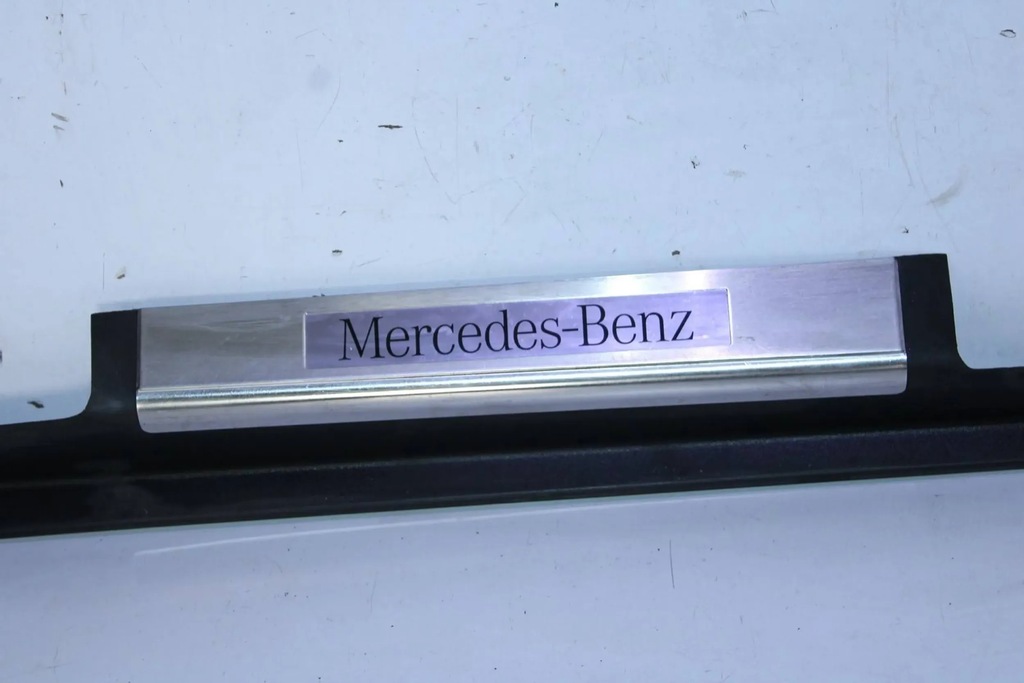 фото №2, Молдинг порог накладка порог перед передняя левая mercedes w251