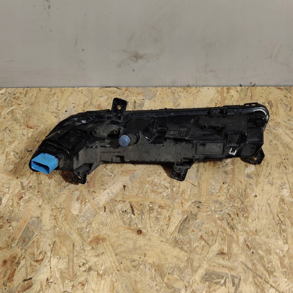 Led w бампер левый peugeot 308 t10 9835230980 Киев