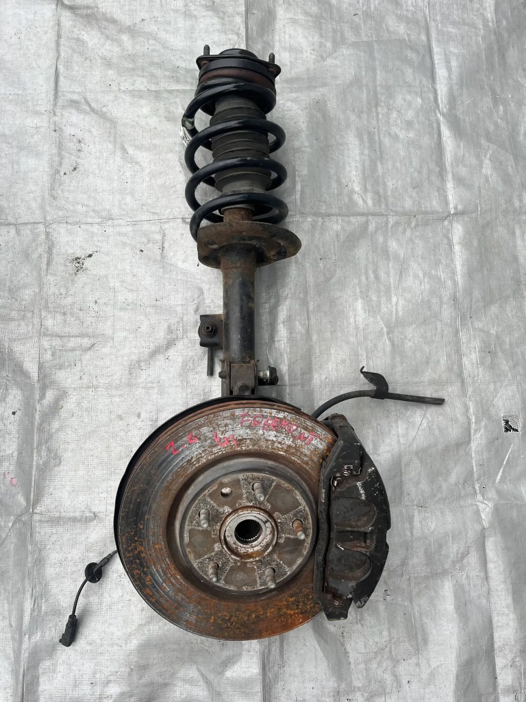 фото №1, Fiat freemont поворотный кулак правая амортизатор 2.0 m-jet