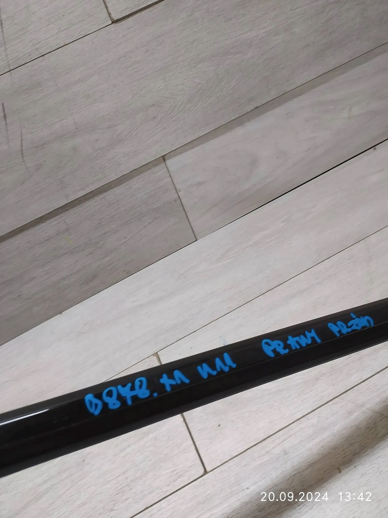 фото №7, 9878. bmw x1 u11 молдинг уплотнитель правый перед 9451533