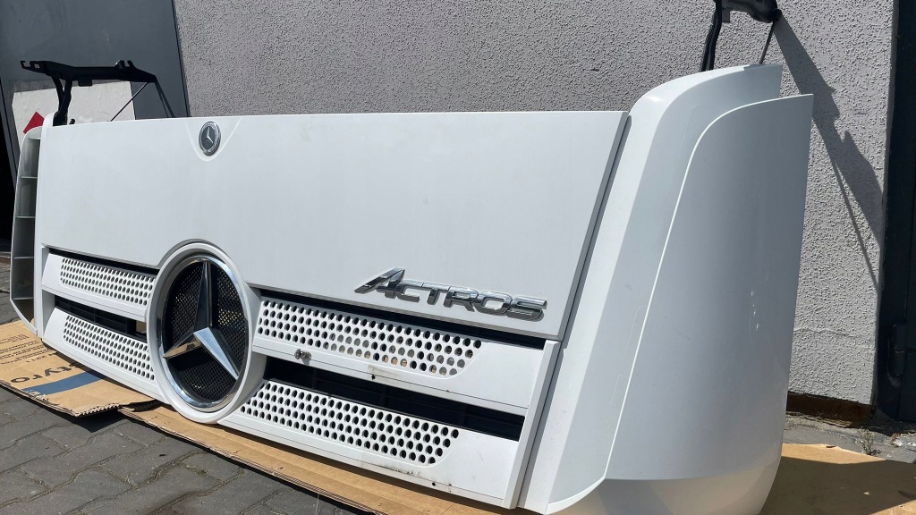 Капот poliki решітка радіатора mercedes actros mp4 mp5 білий Ціна