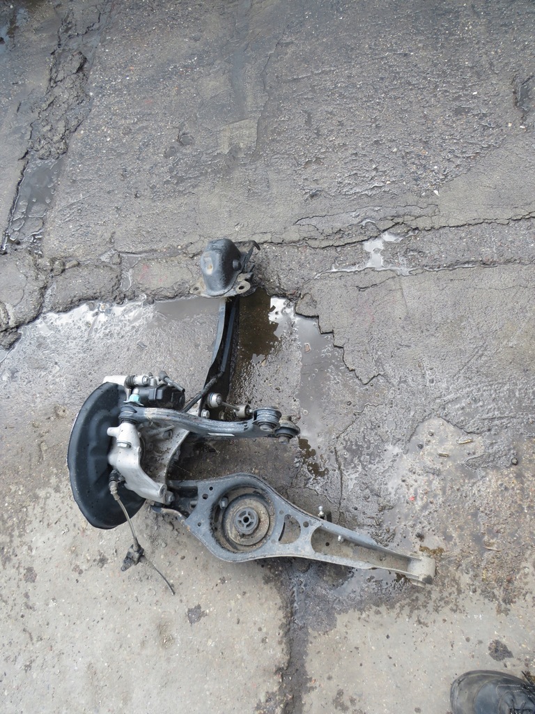 фото №1, Подвеска задняя задние левая подрамник audi q3