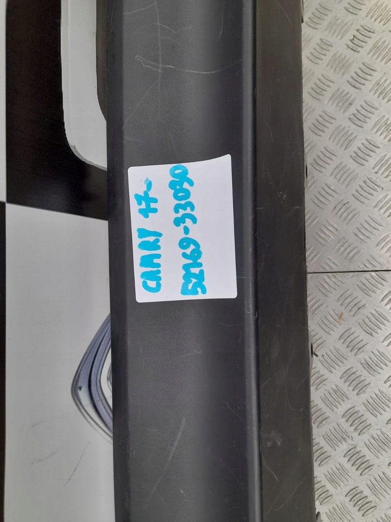 фото №8, Toyota camry viii dół бампера задня spoojler накладка 52169-33030