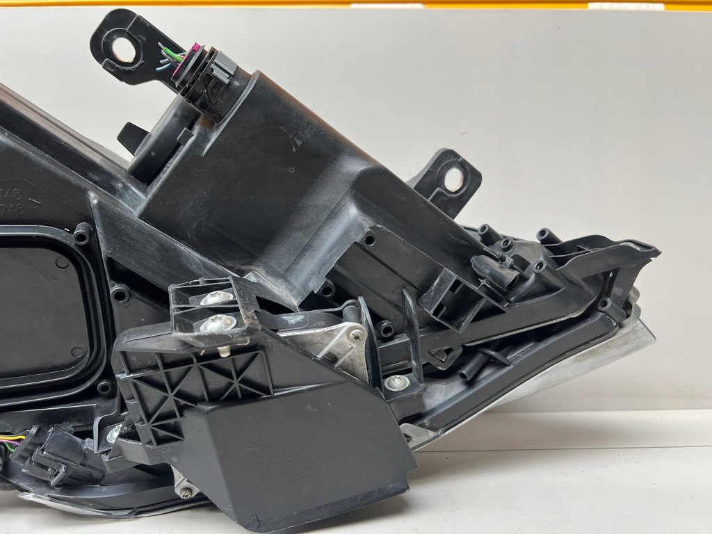 фото №14, Лампа передня ліва lancia delta iii лінза led