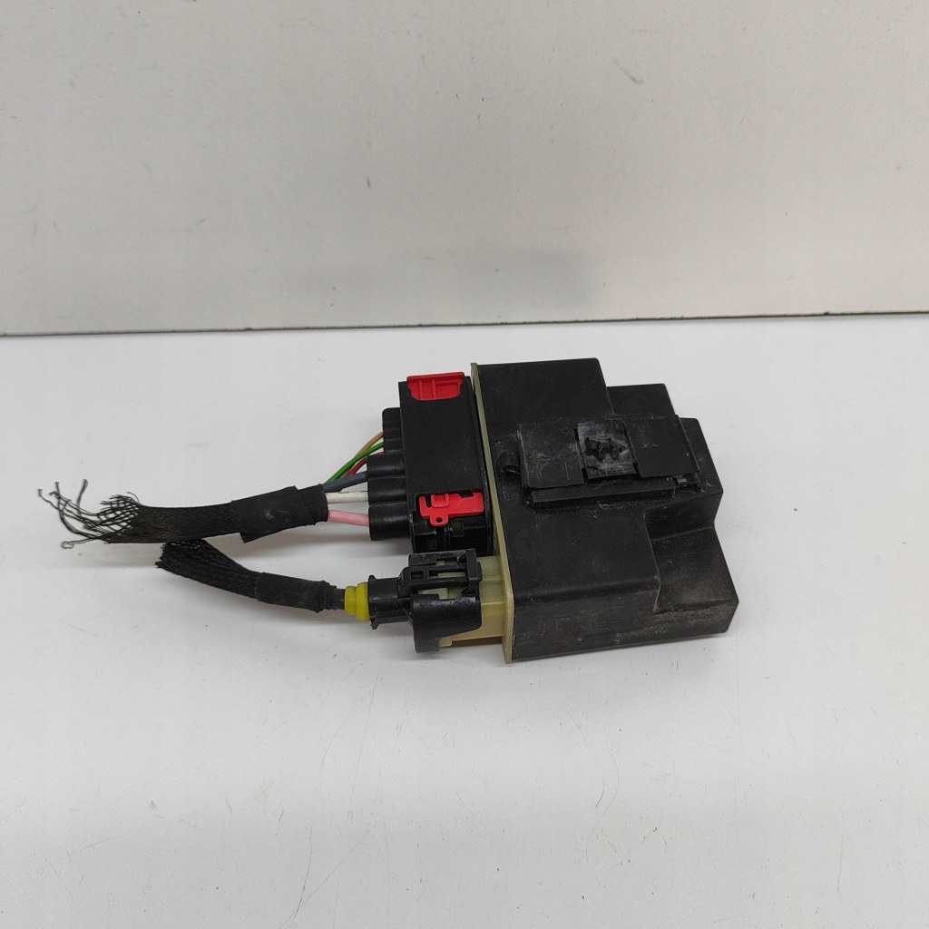 фото №5, Peugeot 3008 i 2014 реле / модуль системы отопления предварительного