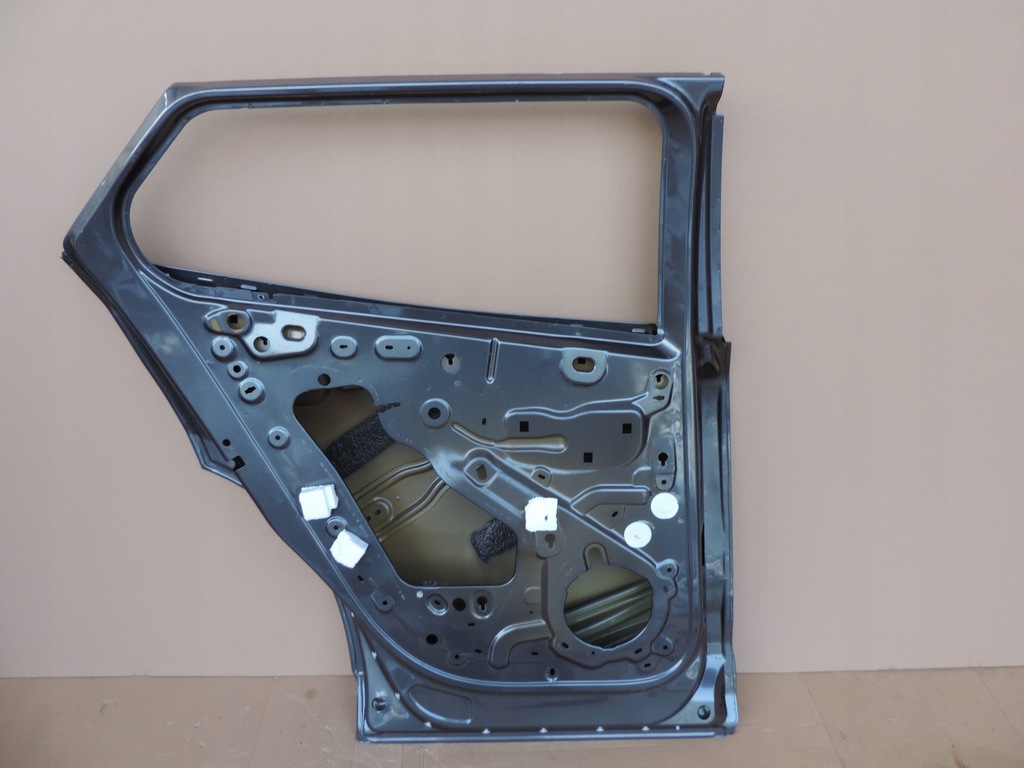 фото №8, Peugeot 2008 ii 2019 2020 задние левая дверь