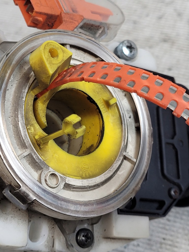 фото №12, Перемикач комбінований стрічка подушка безпеки оригінальний номер 30858498 volvo v40 i 1 99r 1.6b