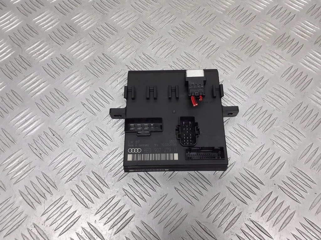 фото №1, Модуль світла audi a4 b7 2.0 8e0907279h