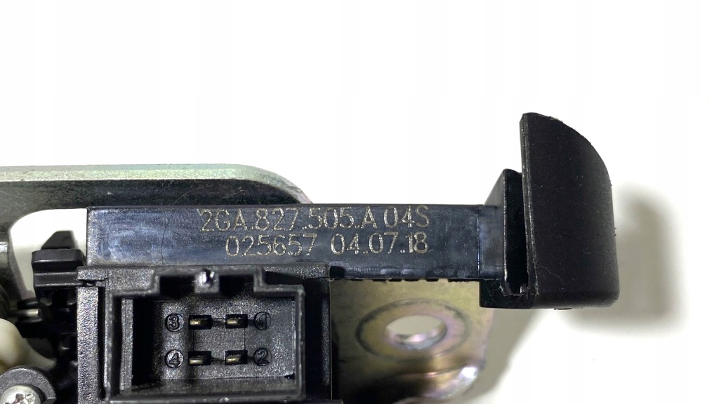 фото №3, Замок кришки багажника vw-roc 2ga827505a