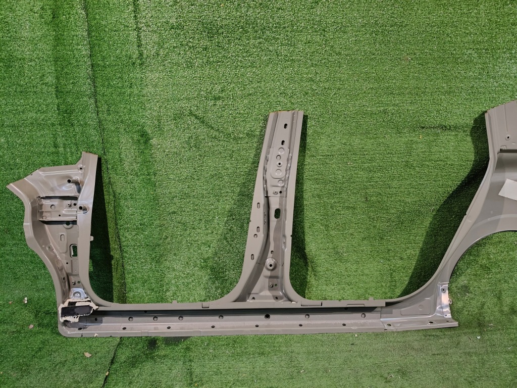 Поріг правий стійку  bok forthing u-tour Доставка