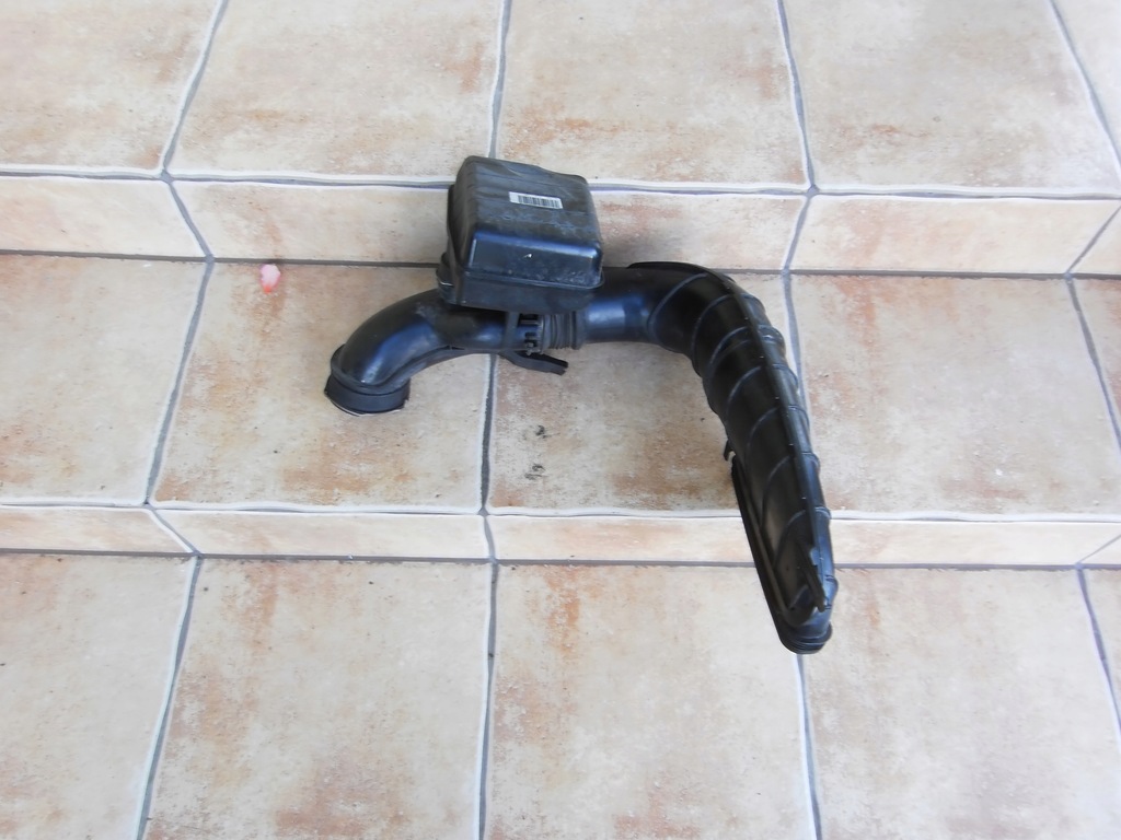 фото №1, Bmw f10 f11 резонатор повітрозабірник труба повітря 8512014 8508047 8512249