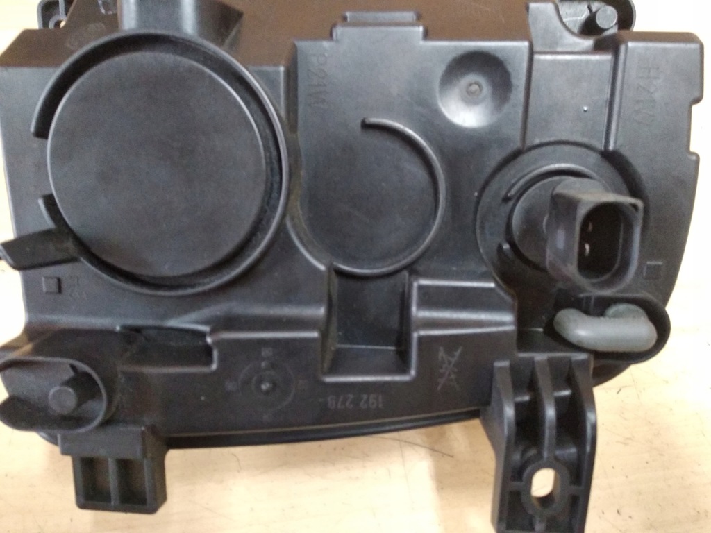 фото №10, Vw scirocco iii 1k8 лампа поворотник правая hella 192.279-16 eur.