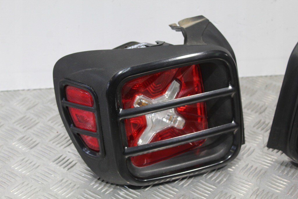 фото №2, Лампа левый задняя jeep renegade lift 52109469