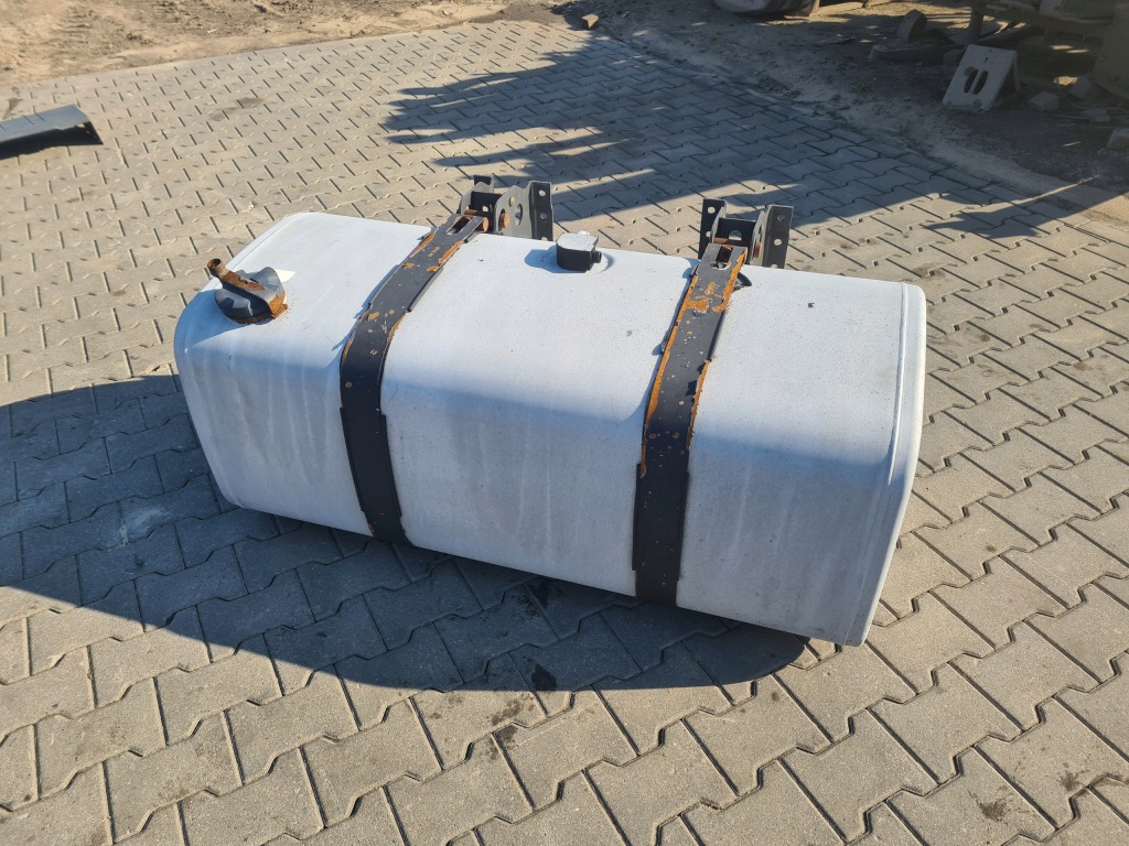 Купити Бак паливної  renault dxi gama t volvo fh fm fl fe fmx low кришка 130x69x56