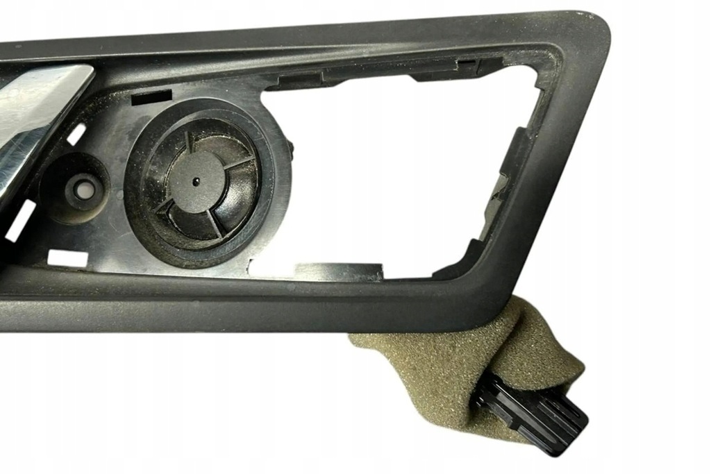 фото №8, Задня ліва ручка внутрішня skoda yeti 5l 1z0837247 1.97l дизель 2016