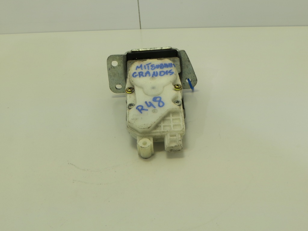 фото №7, Замок крышки задняя багажника mitsubishi grandis 03-11r