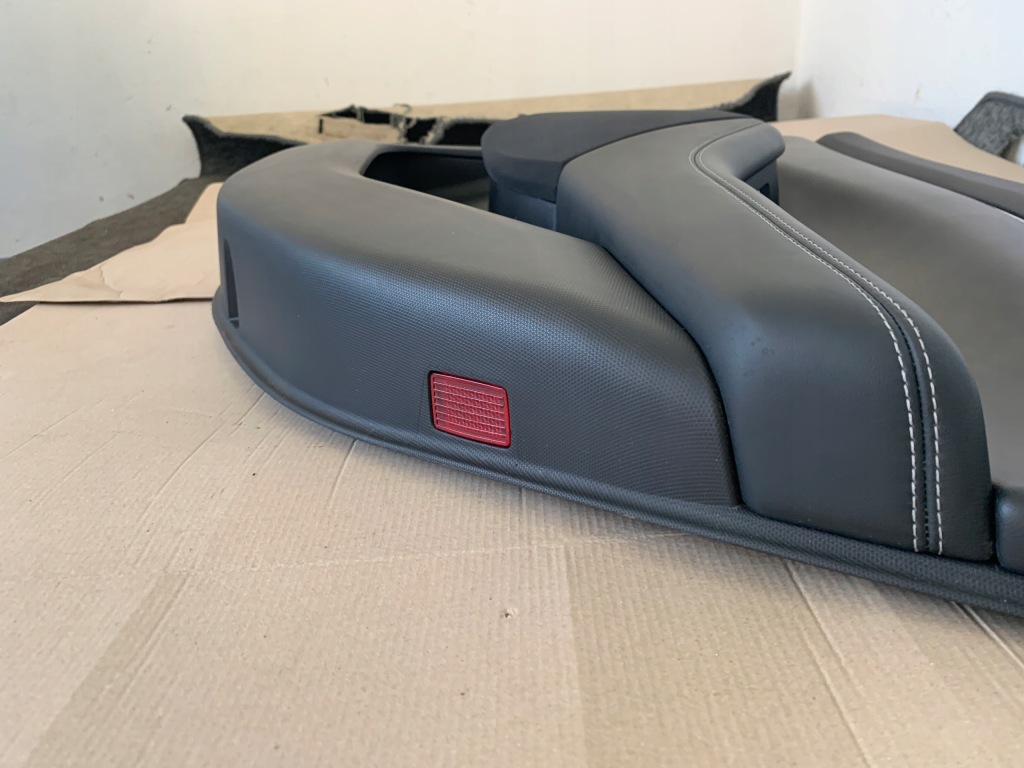 фото №4, Ford mustang mach-e rwd 21r обшивка обивка дверь правый задняя задний оригинал