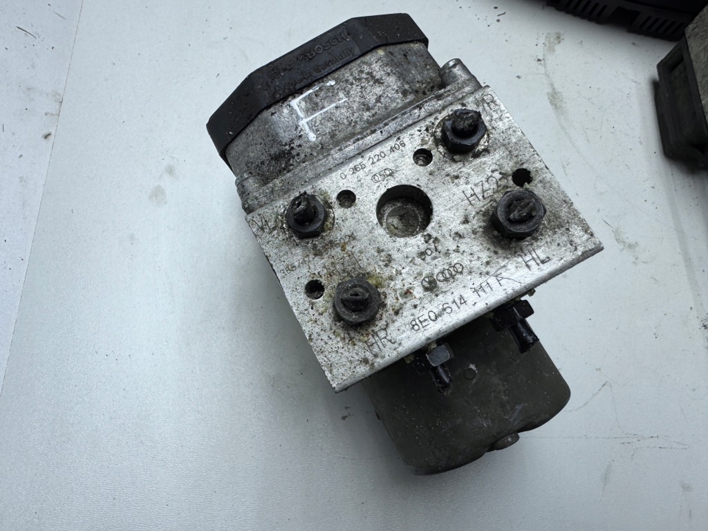 фото №1, Насос abs vw passat b5 audi a6 c5 8e0614111f