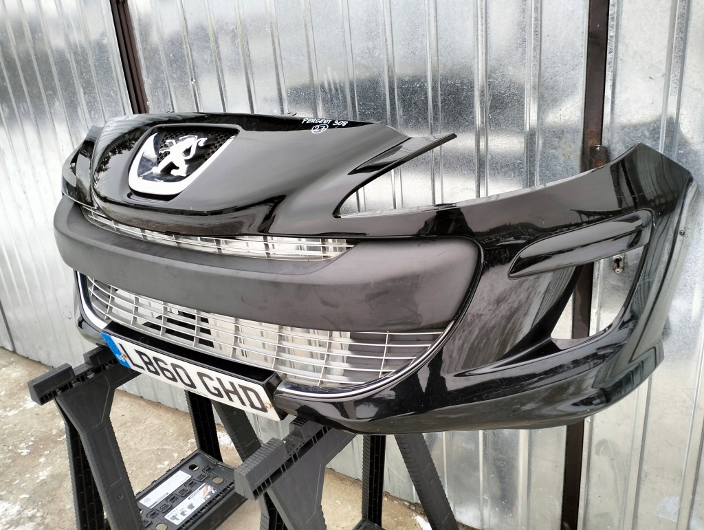 Купити Бампер перед передній peugeot 308 t7 2007-2011 чорний