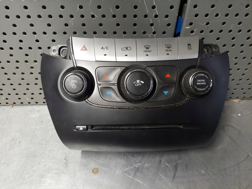 фото №1, Journey freemont 11-20r панель средний отопления