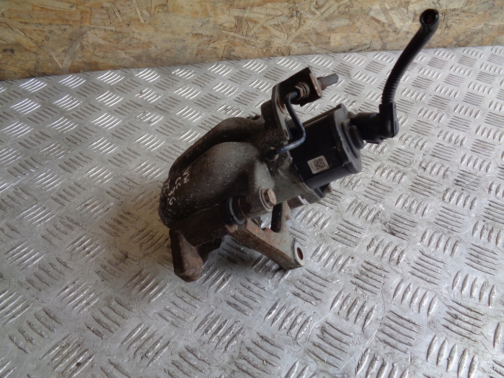 фото №5, Супорт гальмівний правий задня vw passat cc 3.6 310 mm