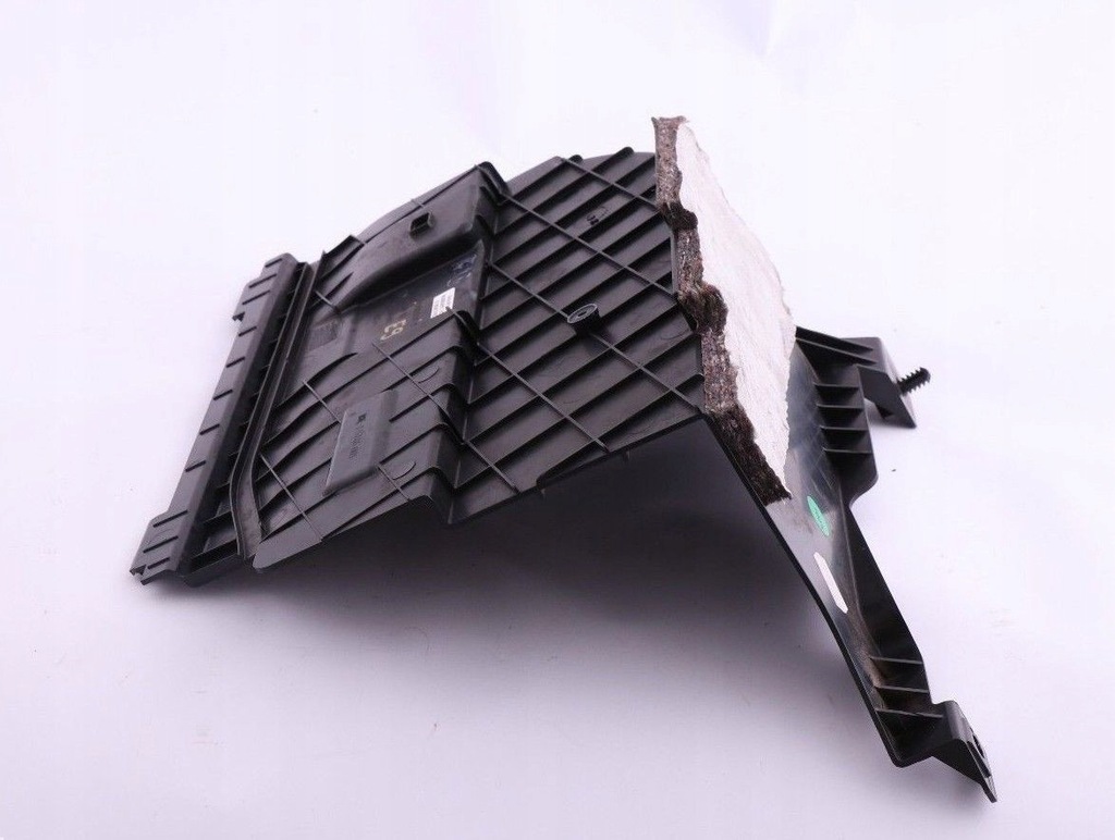 фото №9, Bmw 3 e91 пластик защита полка аккумулятор