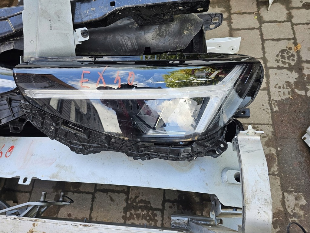 фото №9, Бампер капот лампа pas комплект volvo xc40 ex40 електрик