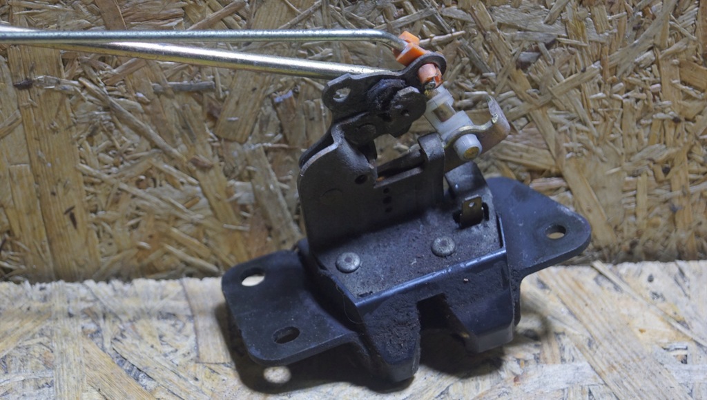 фото №6, Замок крышки багажника mitsubishi challenger