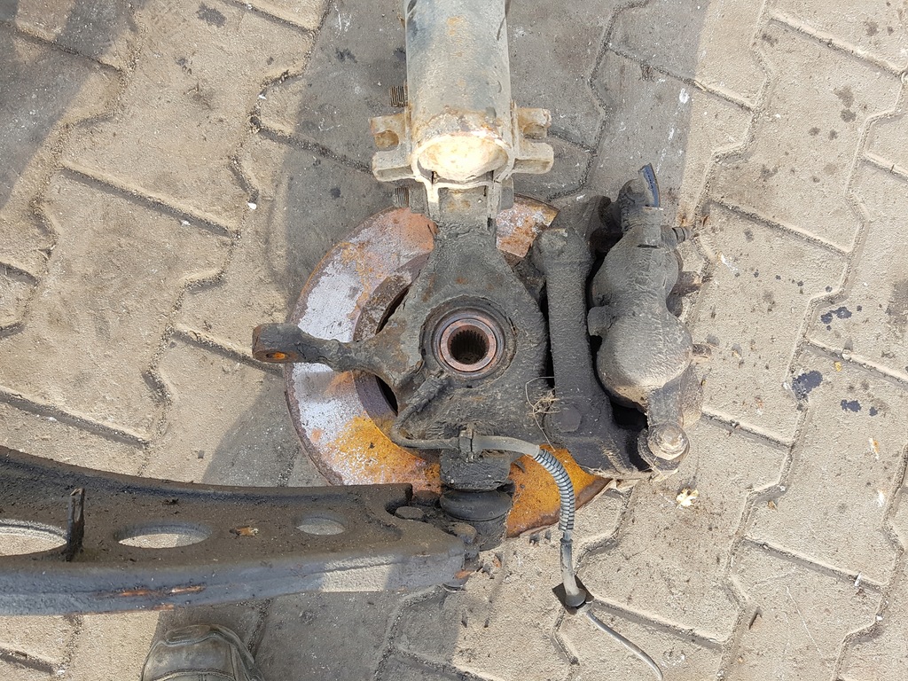 фото №5, Opel vivaro ii 06-14r trafic 2.5 dci поворотный кулак левая перед