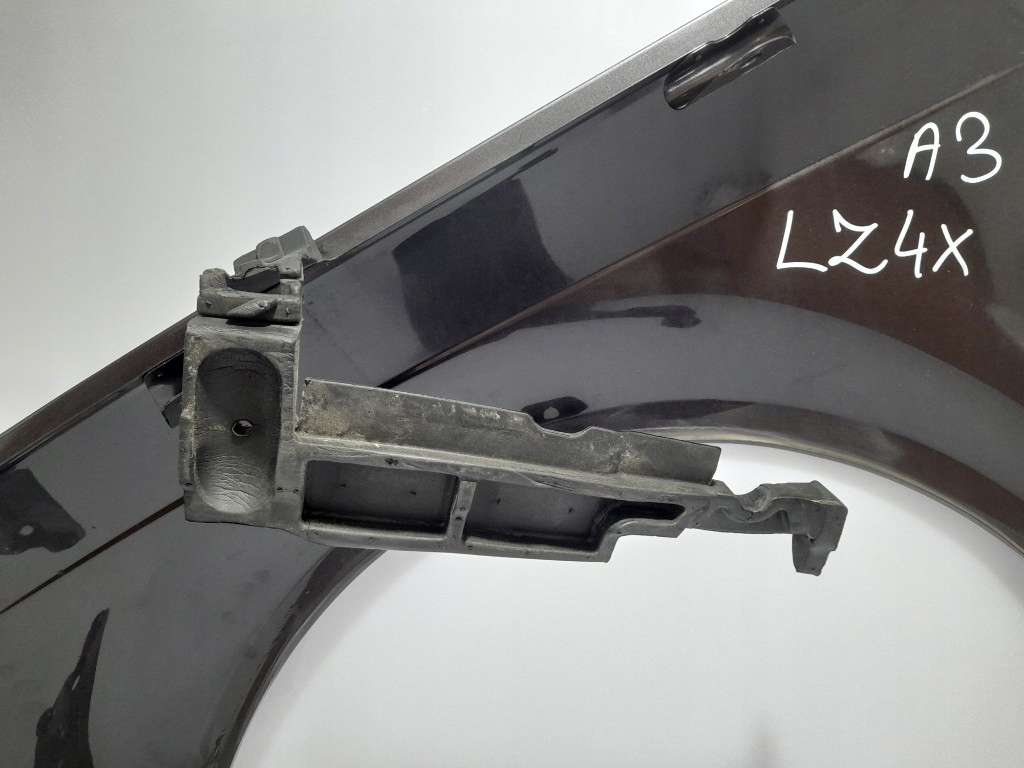 фото №15, A3 8p 2011r lift sportback крила передній правий перед lz4x amethystgrau