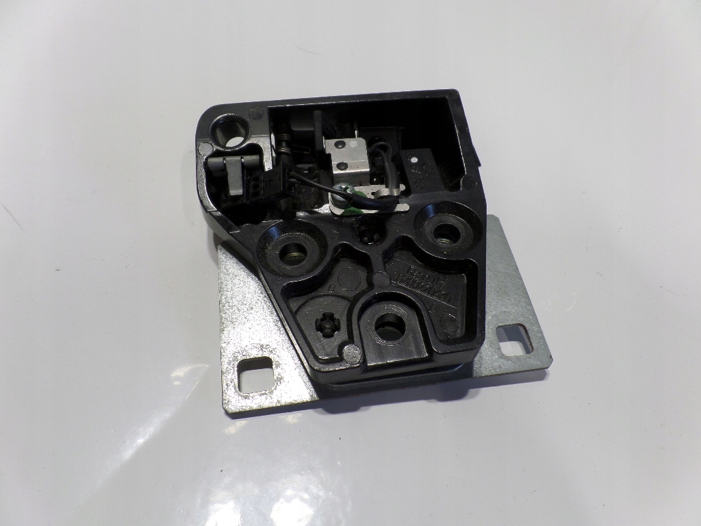 фото №1, Micra k12 cabrio замок засувка дах 8200220760