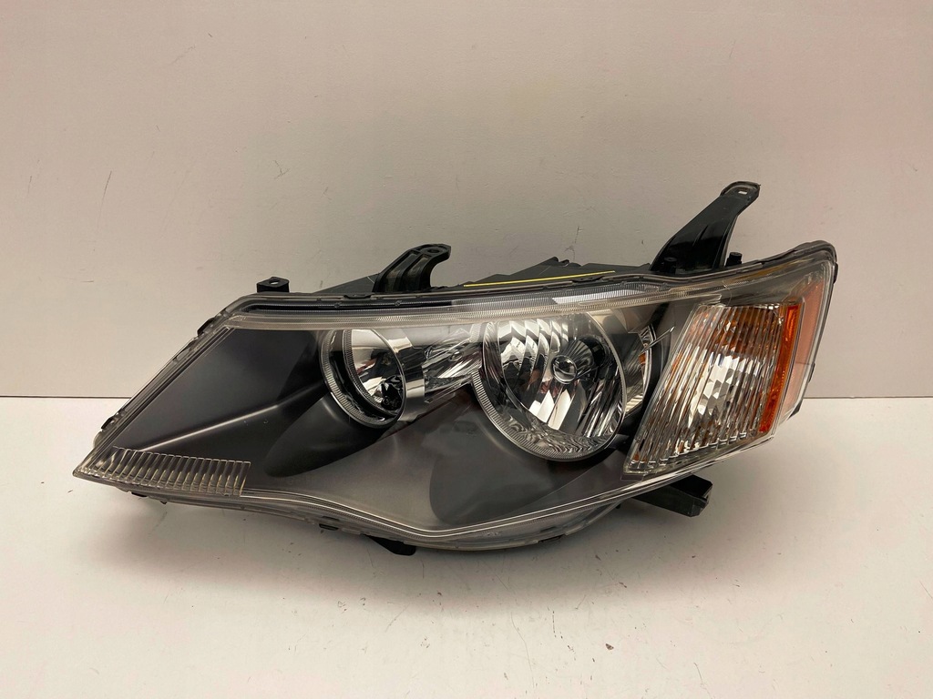 фото №1, Mitsubishi outlander ліва лампа 8301a161