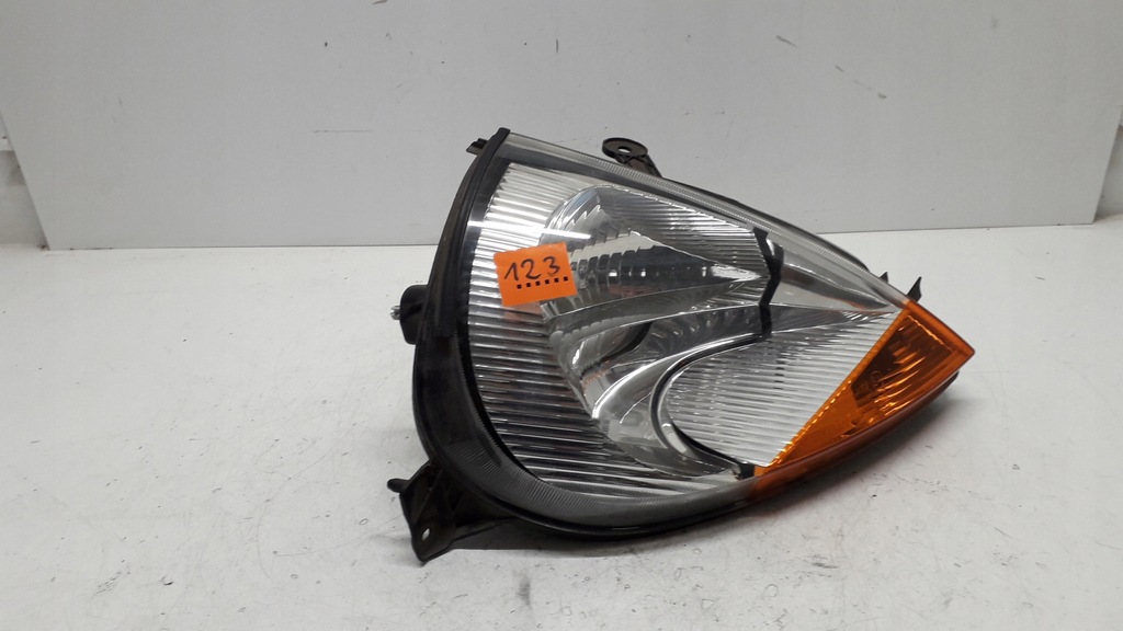 фото №3, Ford ka 96- лампа правая передняя - cała