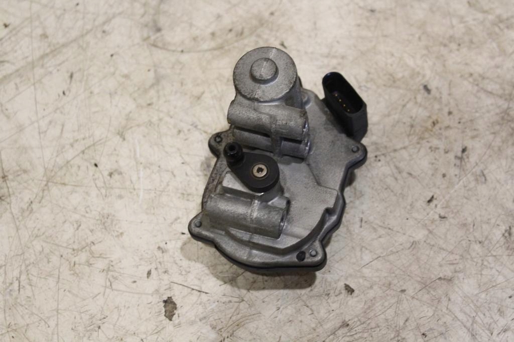 фото №5, Регулятор крышка коллектор audi a5 8t 3.0 059129086l