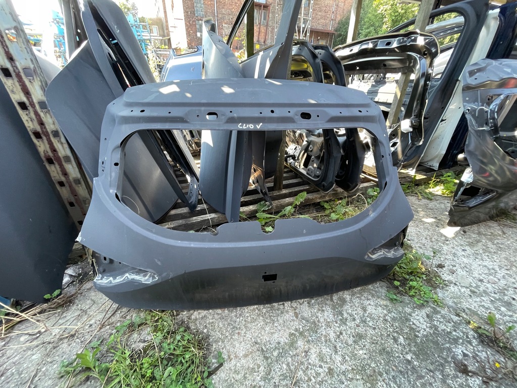 фото №1, Крышка багажника задняя clio v nowa 901006566r