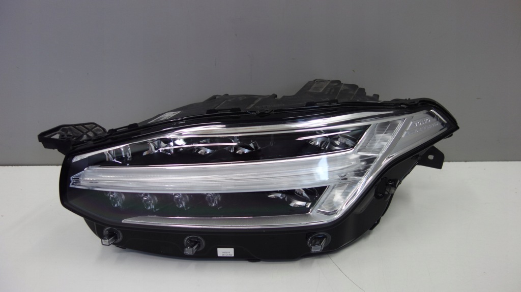 Купити Volvo xc90 фара led правий 31353155 uk