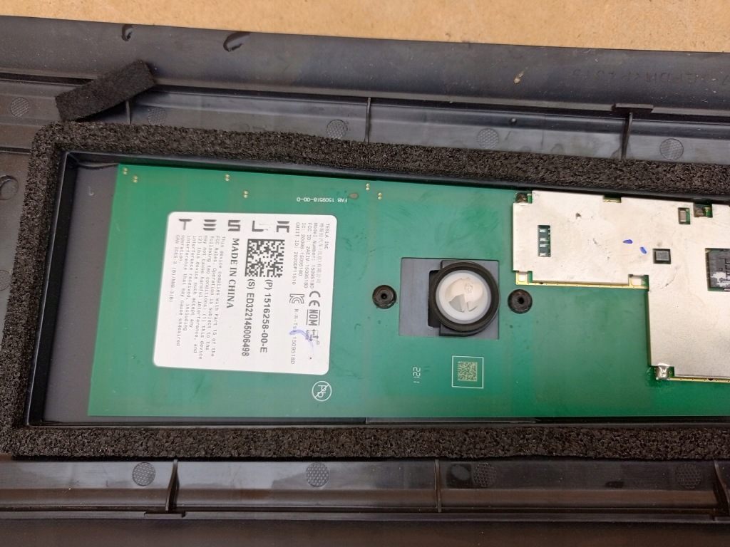 Tesla model y 20- молдинг защита стойка дверь камера правая 1494241-00-a Цена