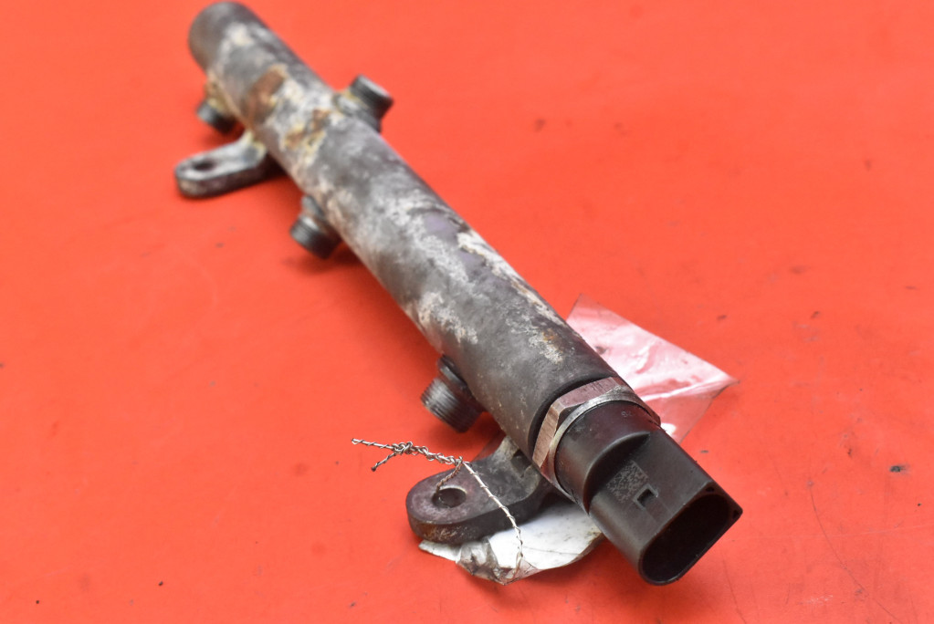 фото №7, Молдинг впрыскная левая a6420700695 0281002504 mercedes r-klasa w251 3.0 cdi