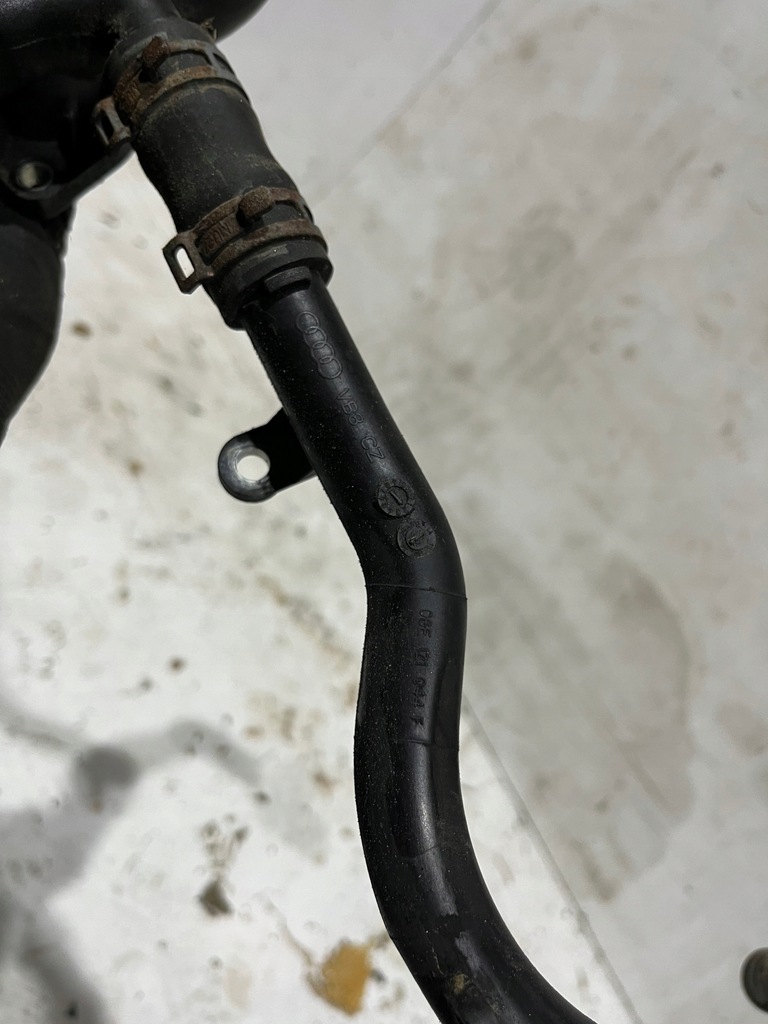 фото №7, Audi q5 8r 3.2 wąż трубка шланг wody 06e121045ab 06e121044f